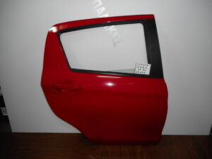 toyota-yaris-2014-2020-piso-dexia-porta-kokkini  
