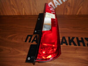 fiat-doblo-2010-2015-piso-dexio-fanari-porta-dyfylli  