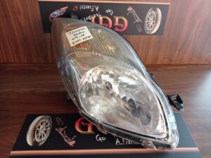 toyota-yaris-2009-2011-fanari-empros-dexi  